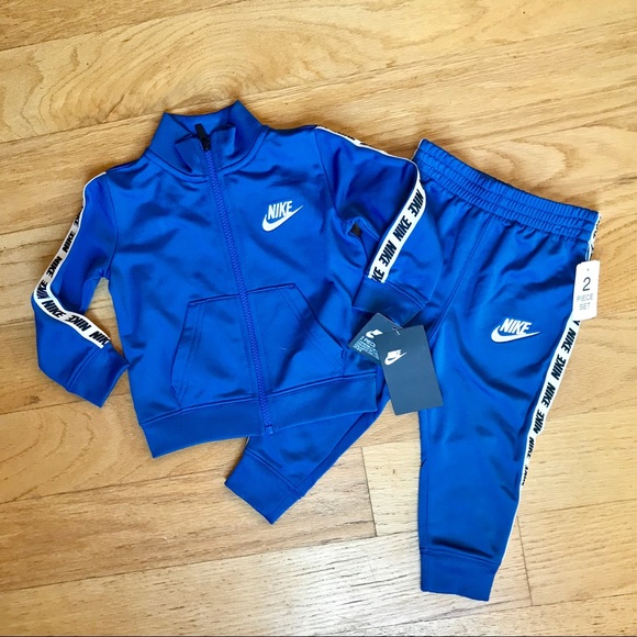 mustard nike sweatsuit